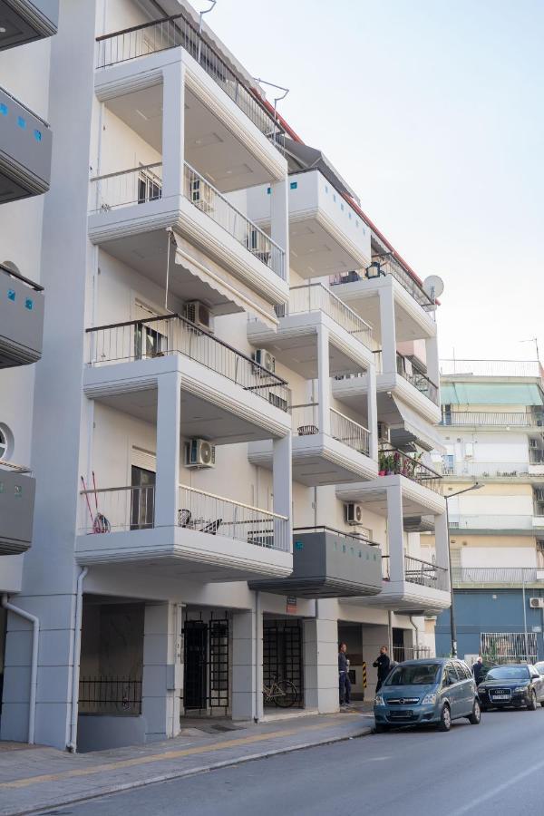 Апартаменты The Whole Packet C4 Center With Parking Лариса Экстерьер фото